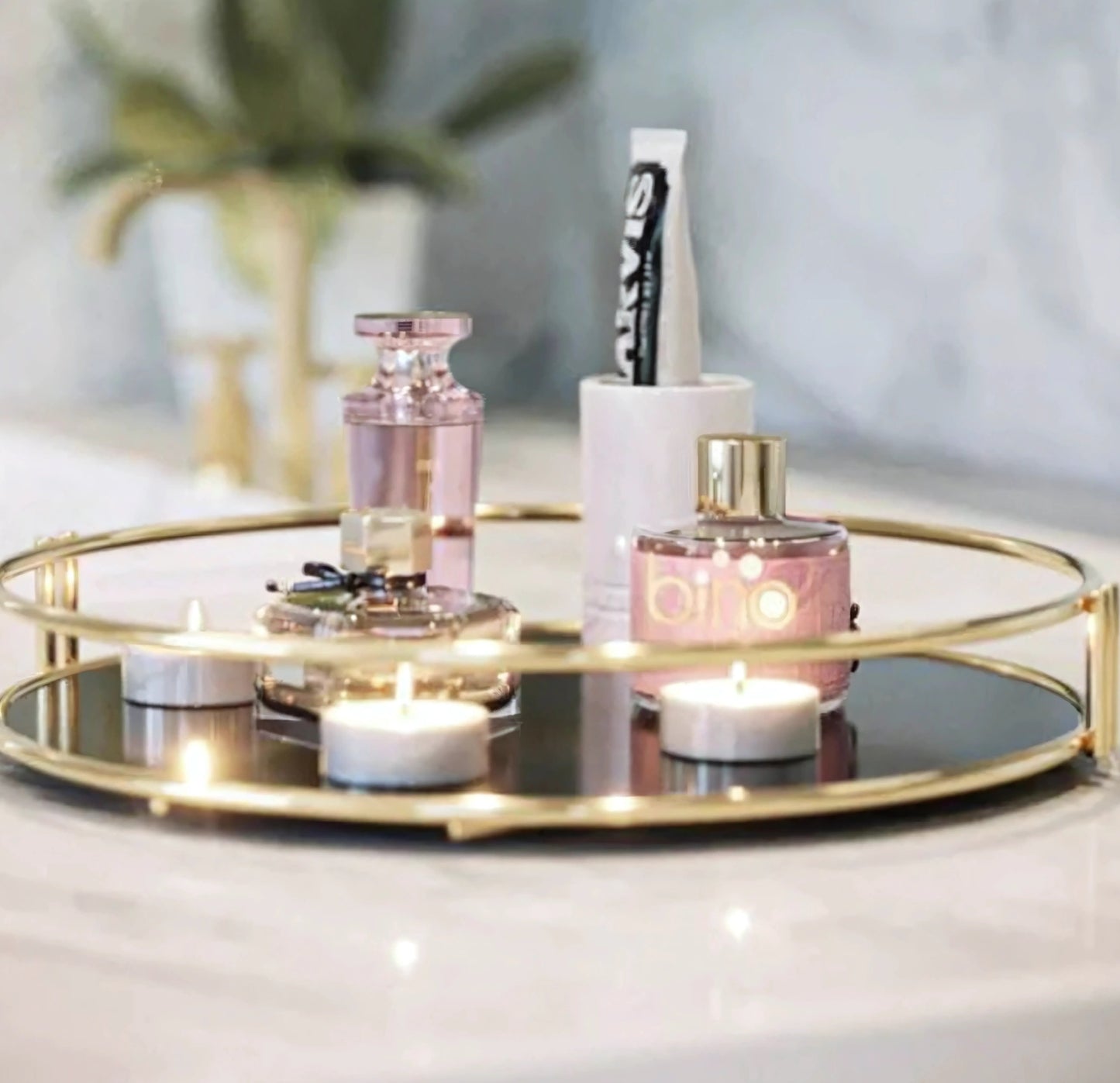 Round Makeup organizer cosmetic shelf